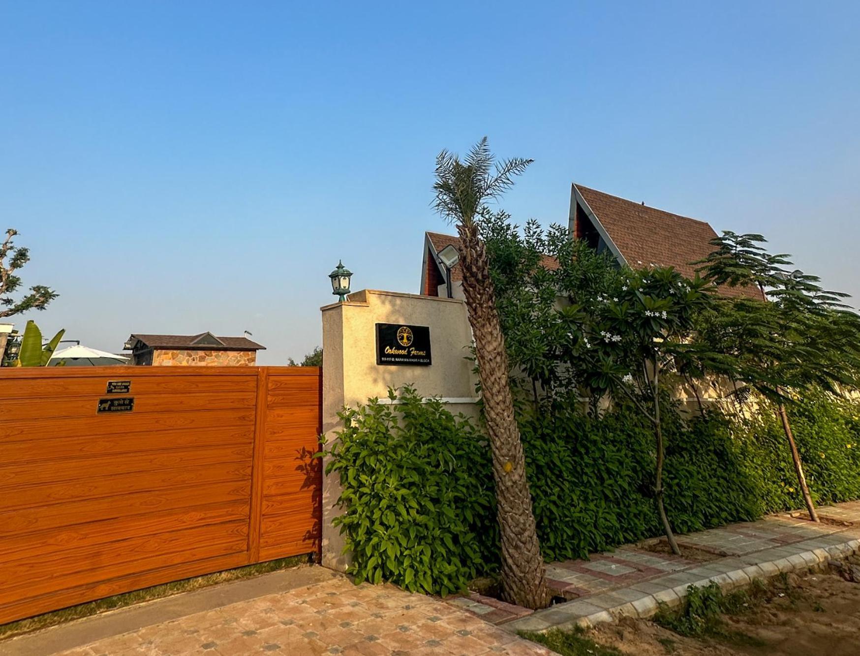 Villa Elivaas 3 Bhk With Pvt Pool & Lush Garden - Oakwood *