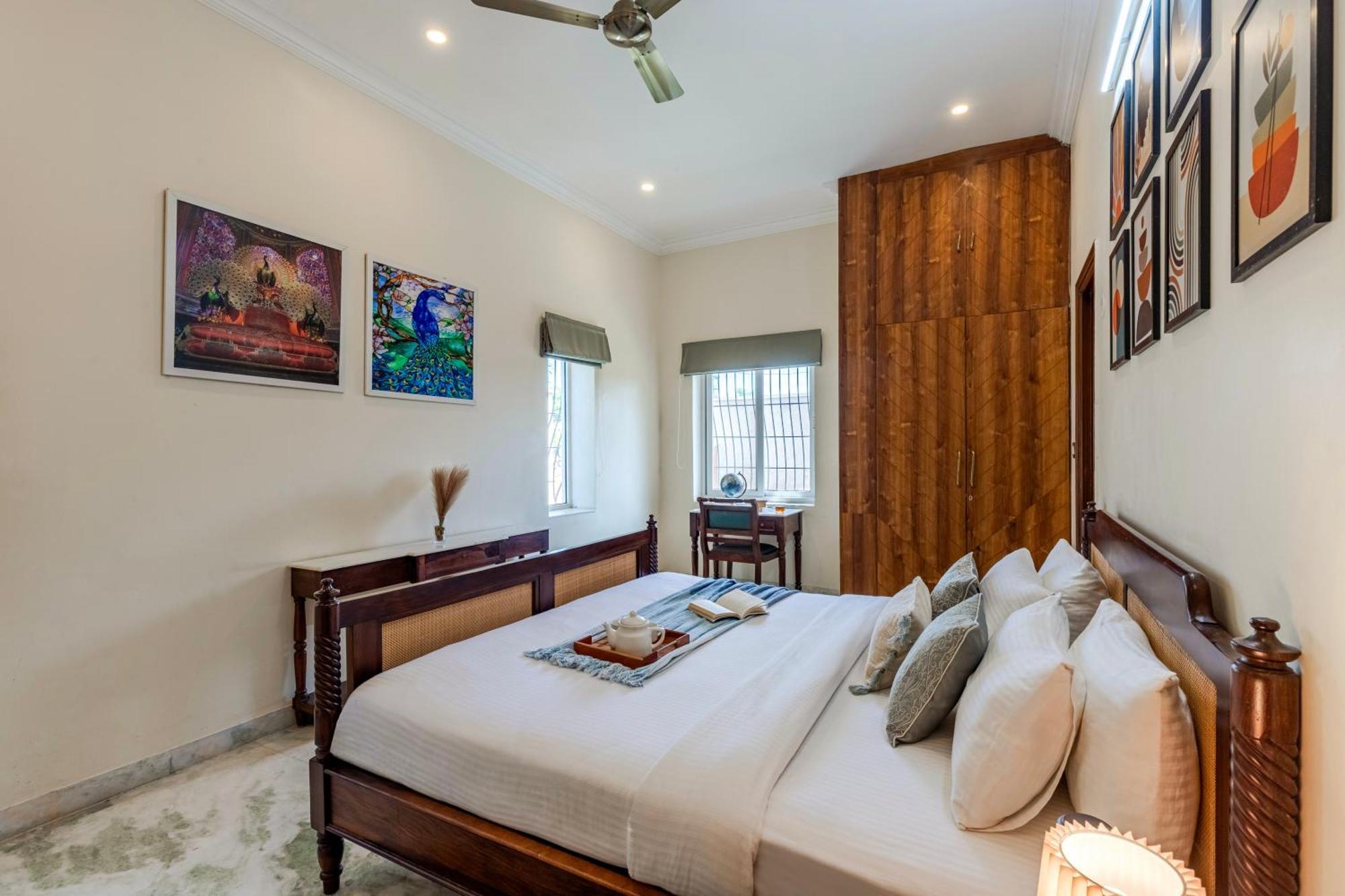 Elivaas 3 Bhk With Pvt Pool & Lush Garden - Oakwood Villa Jaipur