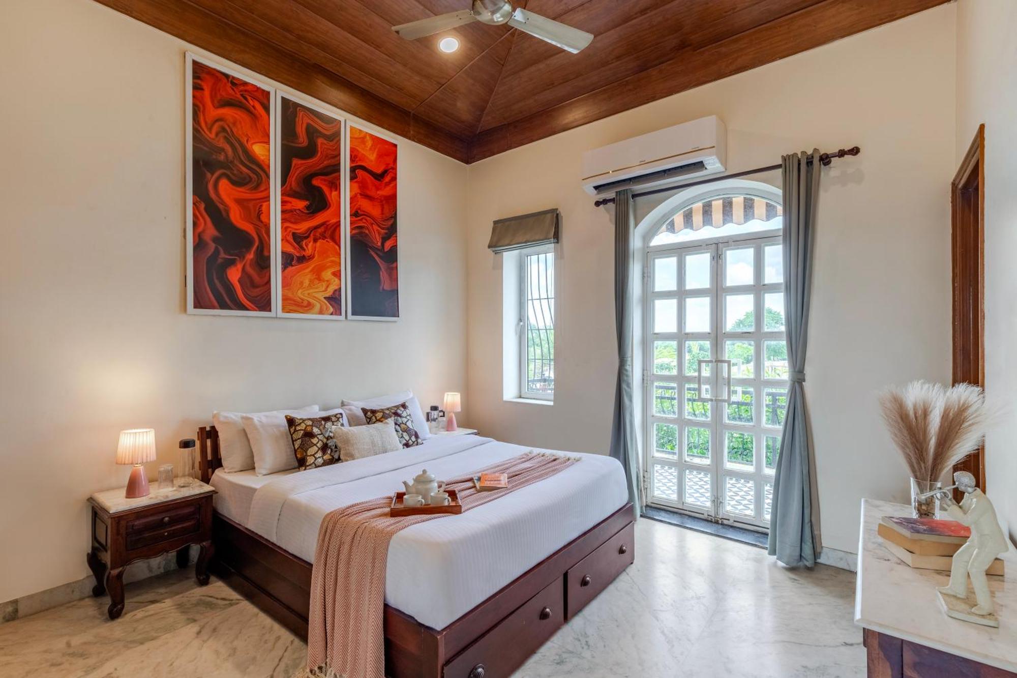 Villa Elivaas 3 Bhk With Pvt Pool & Lush Garden - Oakwood Jaipur