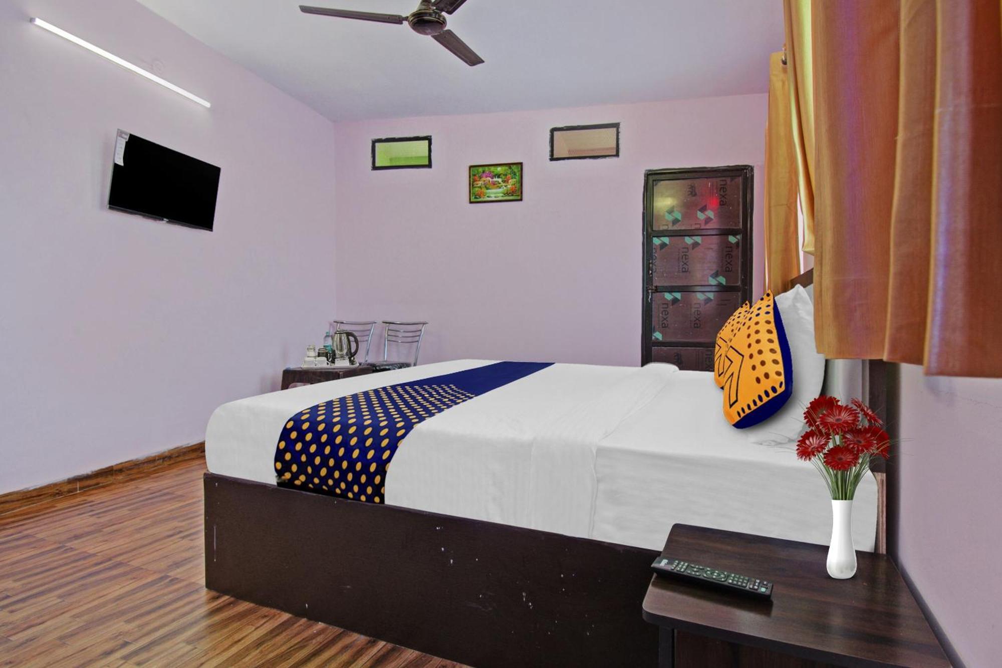 Hotel O Roshan 4*