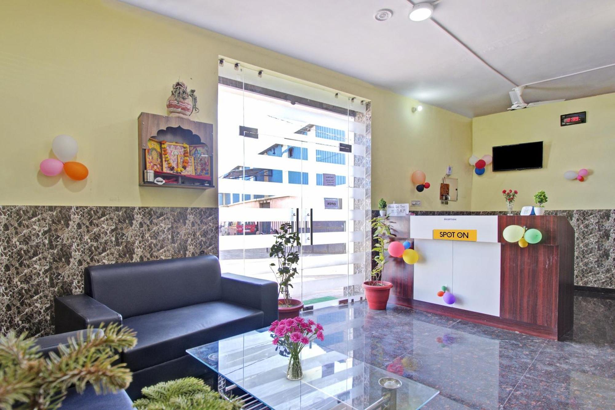 Hotel O Roshan 4*