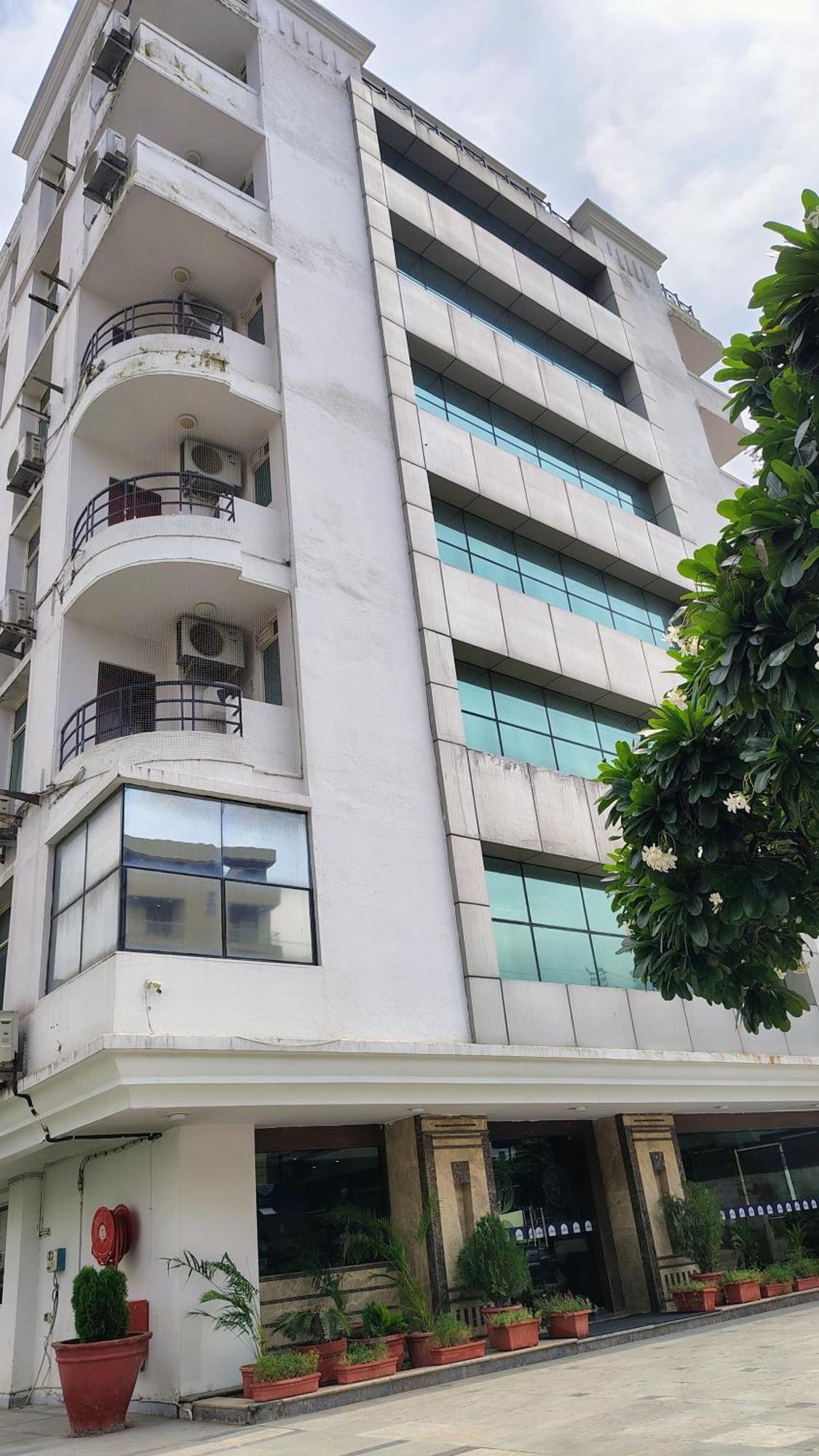 Hotel Crestmont Ashapurna Jaipur, Banipark