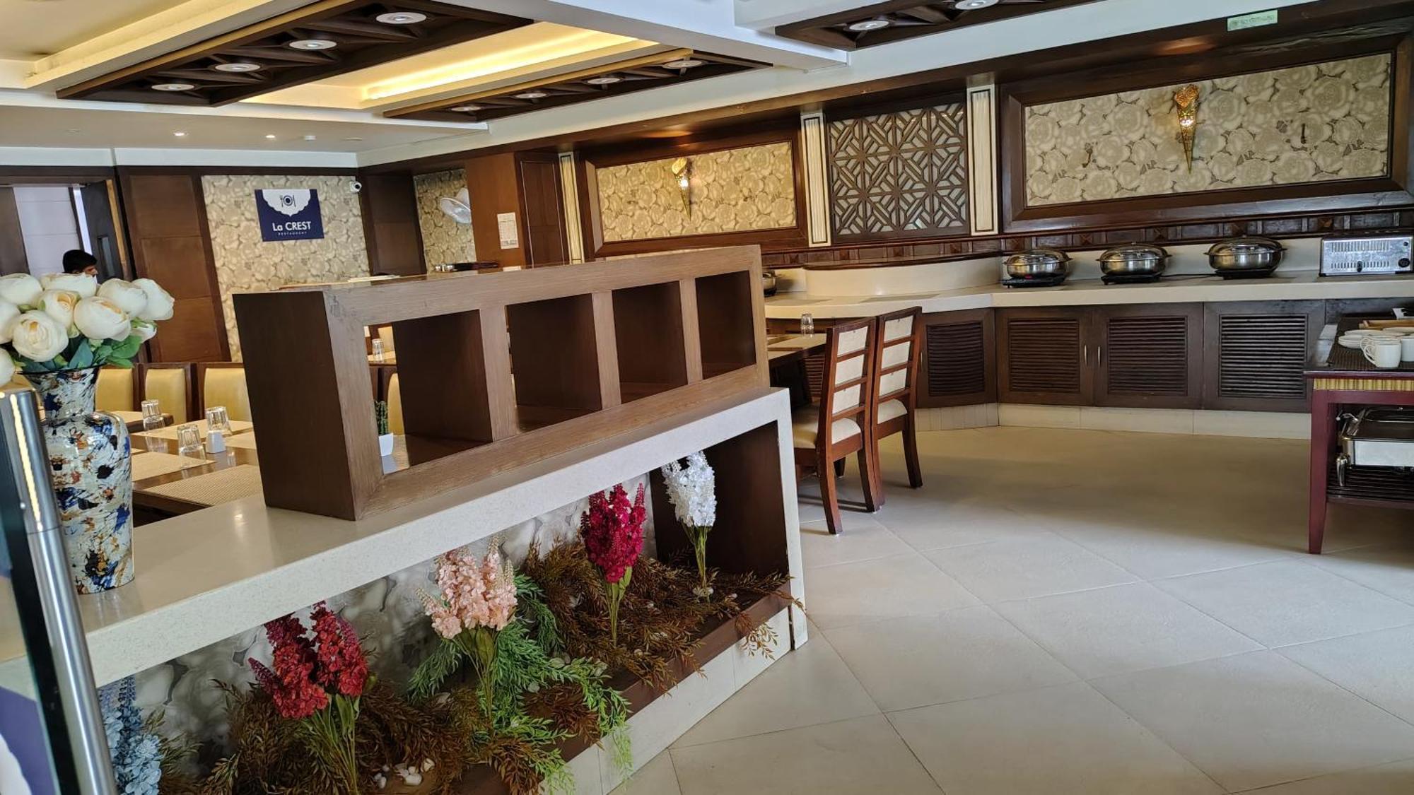 Hotel Crestmont Ashapurna Jaipur, Banipark Jaipur