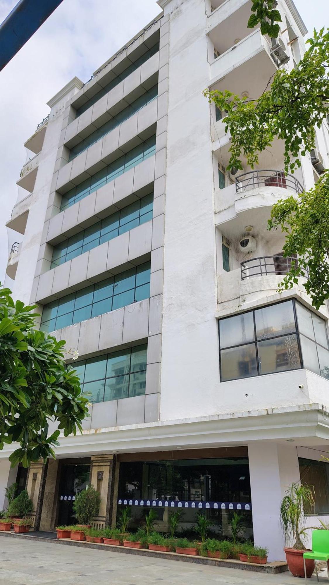 Crestmont Ashapurna Jaipur, Banipark 3*
