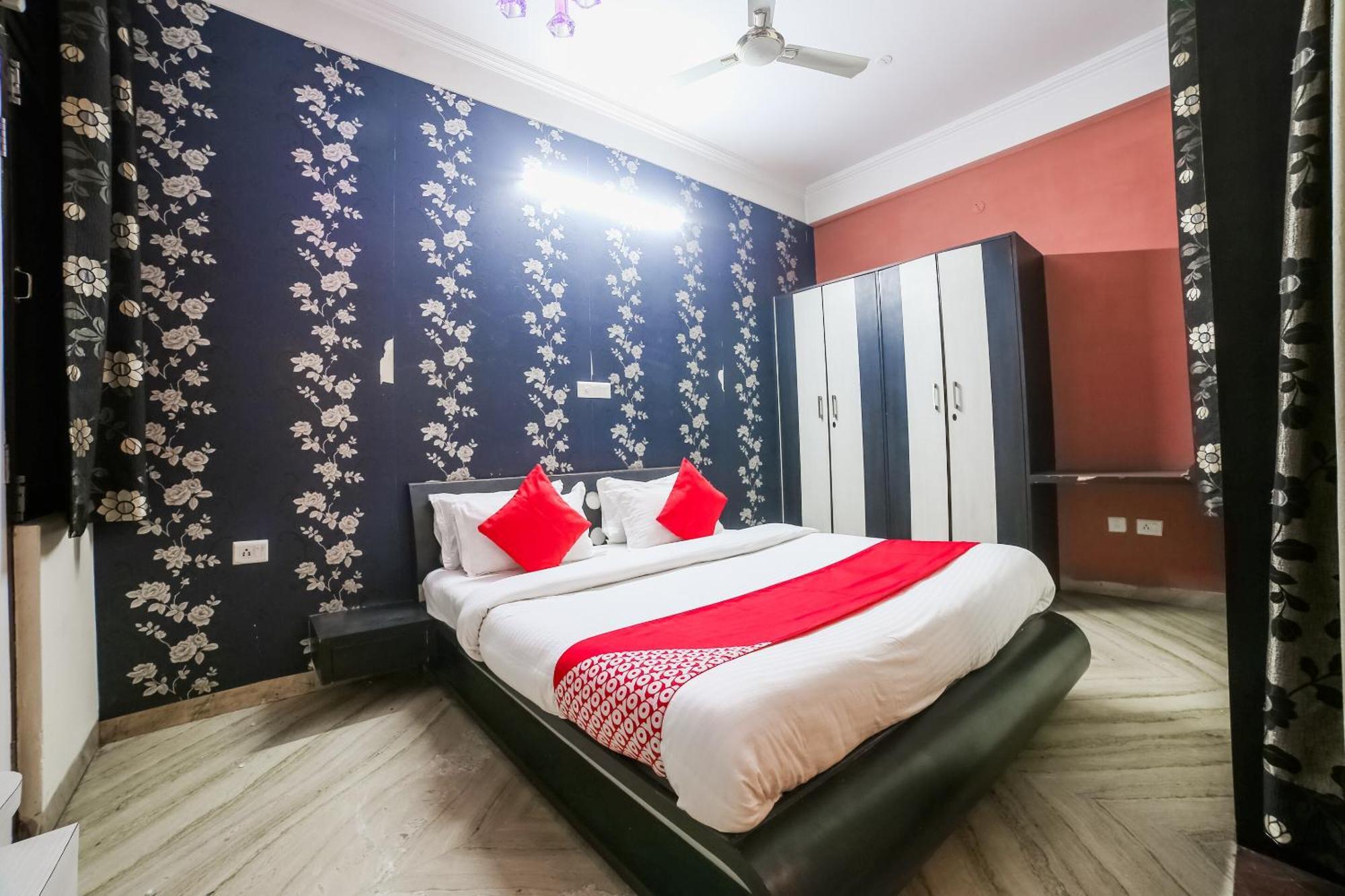 Capital O The Royal Palace Hotel Jaipur