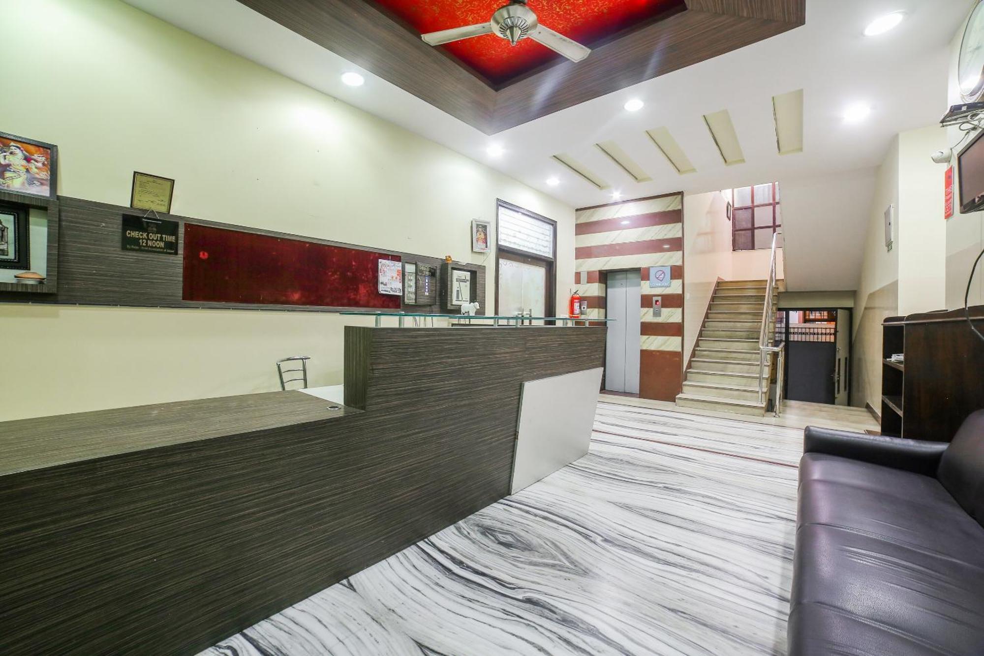 Hotel Capital O The Royal Palace Jaipur