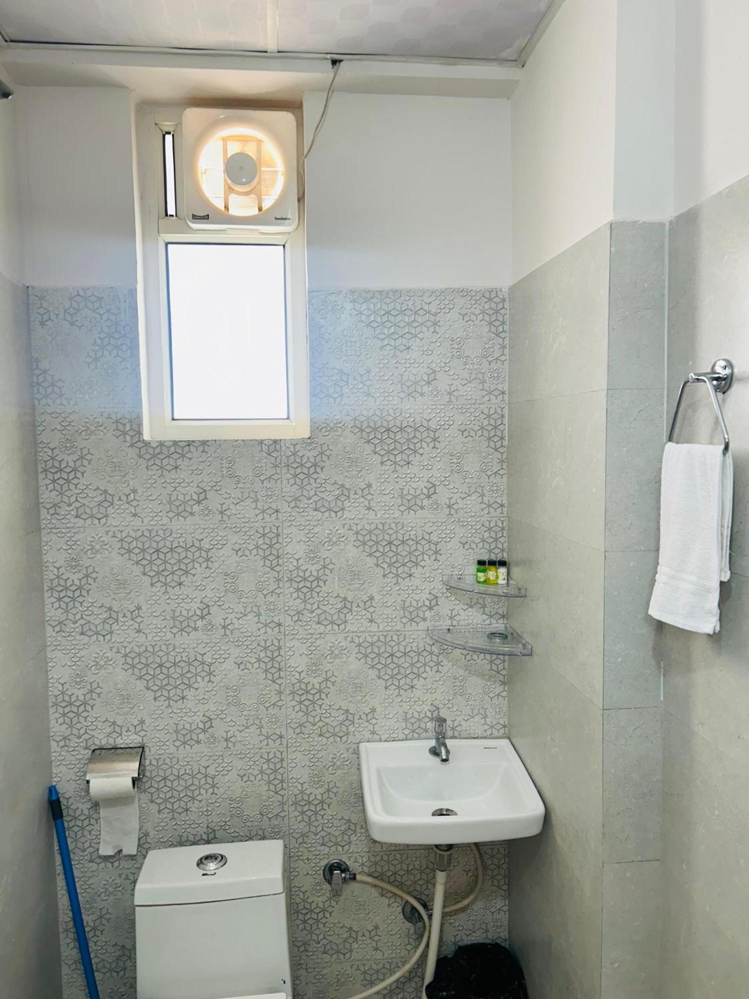 Lux 3bhk Fully Furnished With Amenities