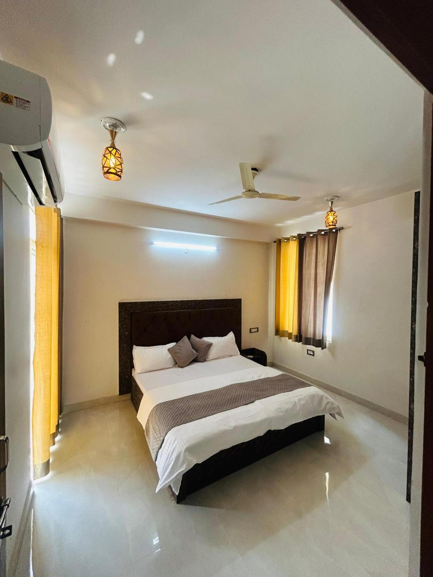 Lux 3bhk Fully Furnished With Amenities