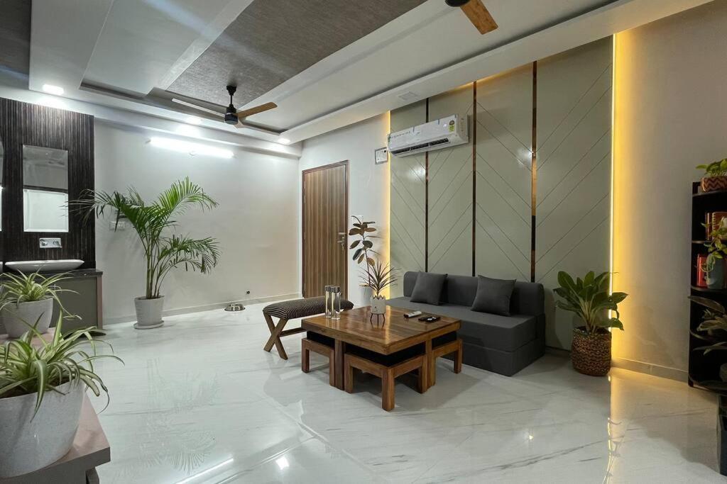 Guru's Ghar