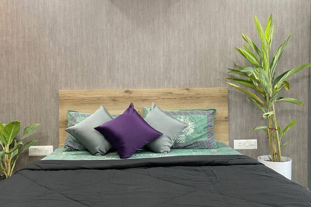 Apartment Guru's Ghar