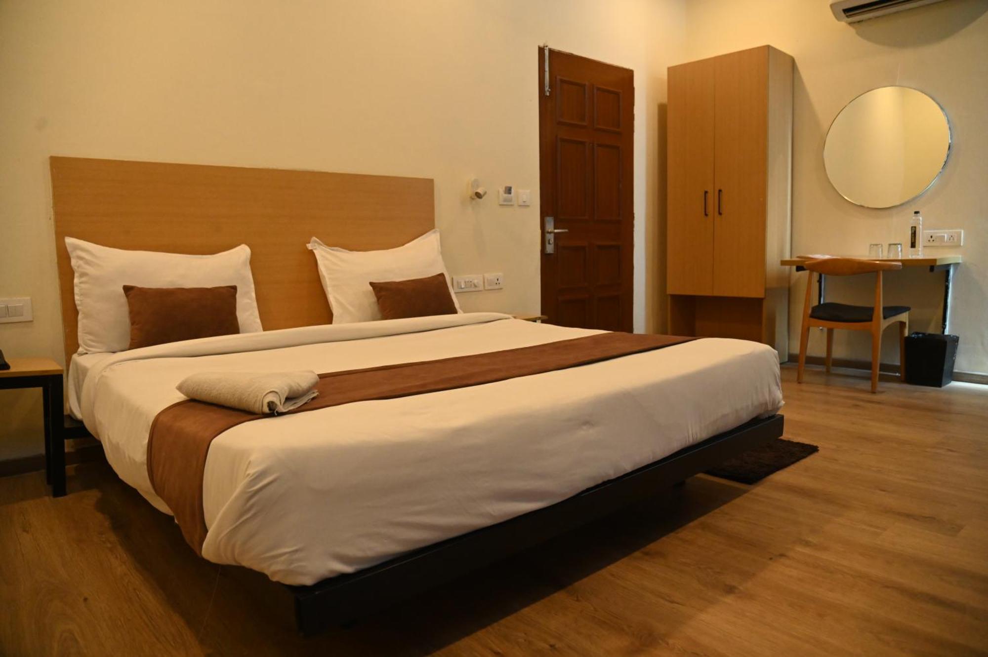 Kg Estate 3* Jaipur