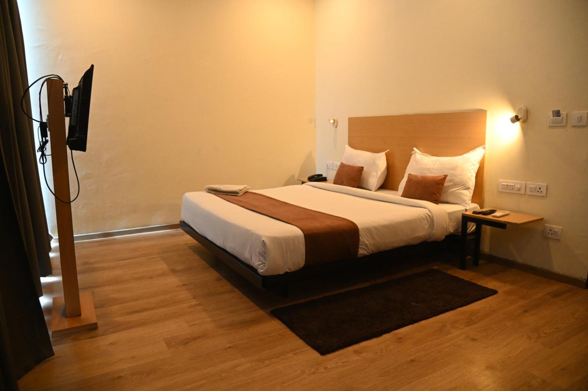 Kg Estate Hotel Jaipur