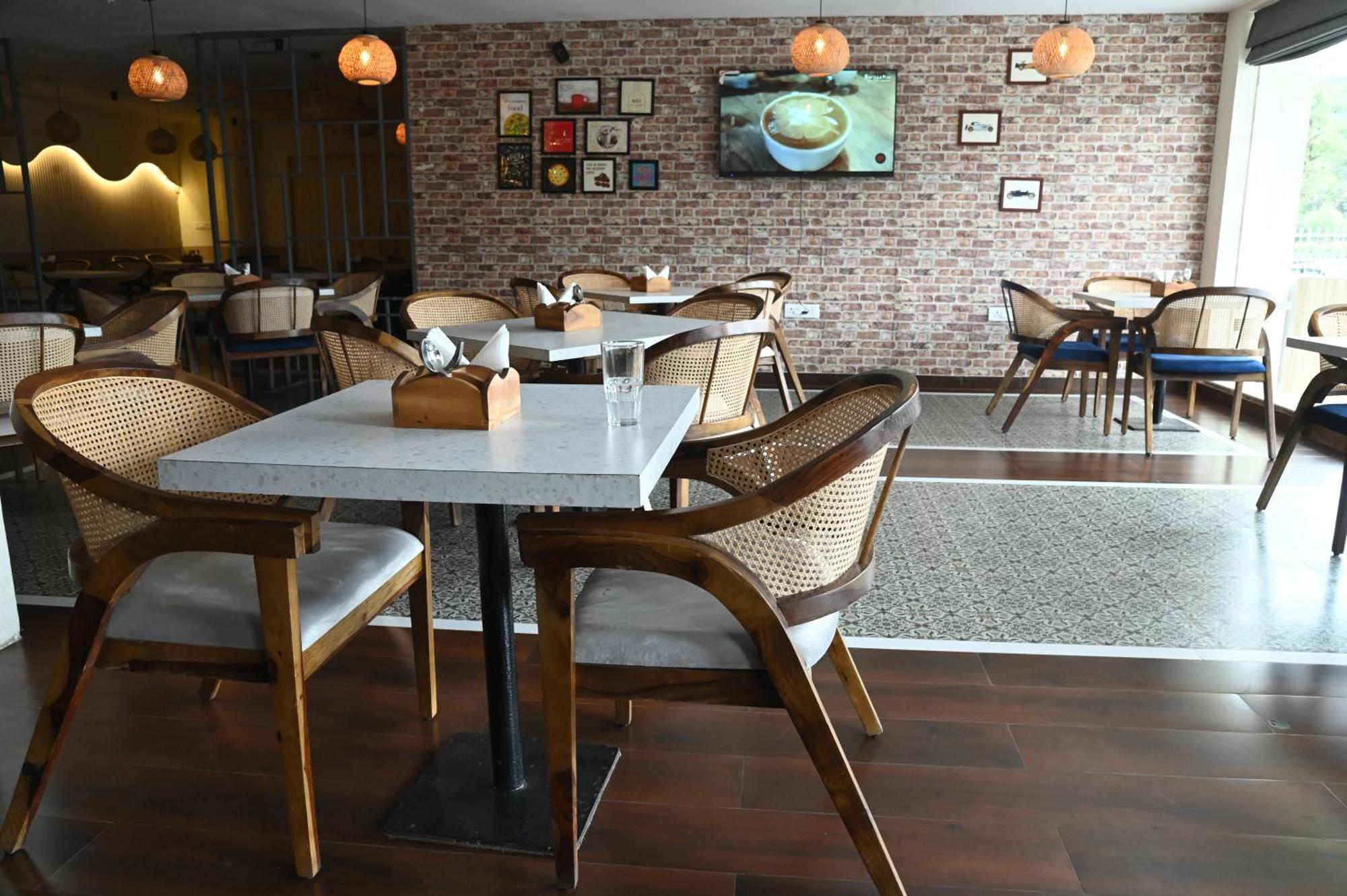Kg Estate Hotel Jaipur