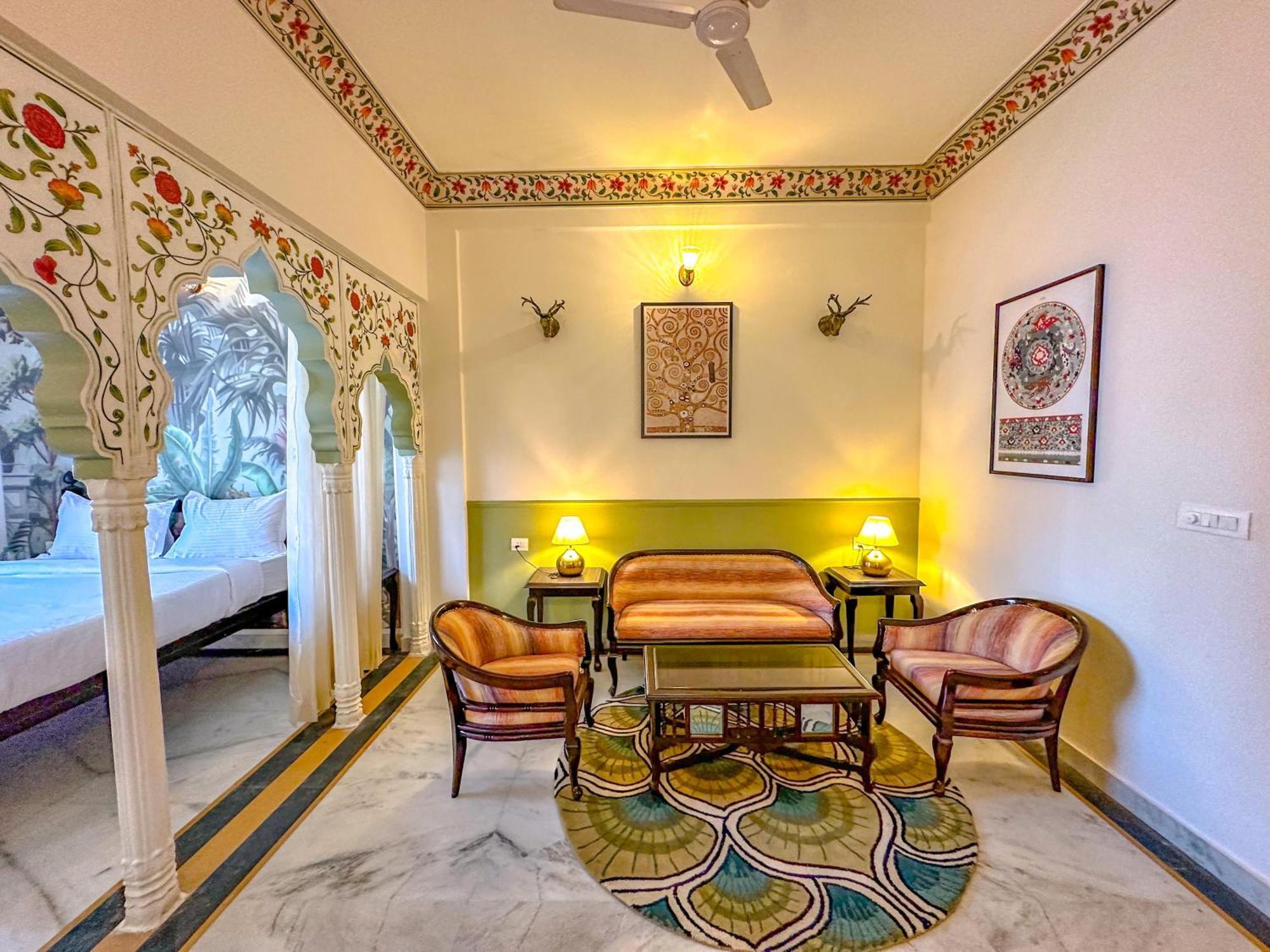 Dyore House By Bharat Mahal Palace Jaipur