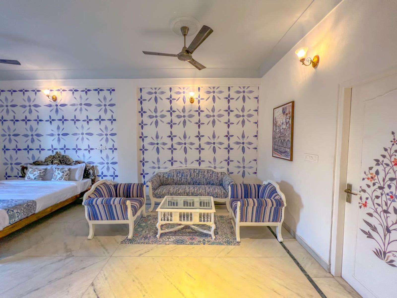 Hotel Dyore House By Bharat Mahal Palace