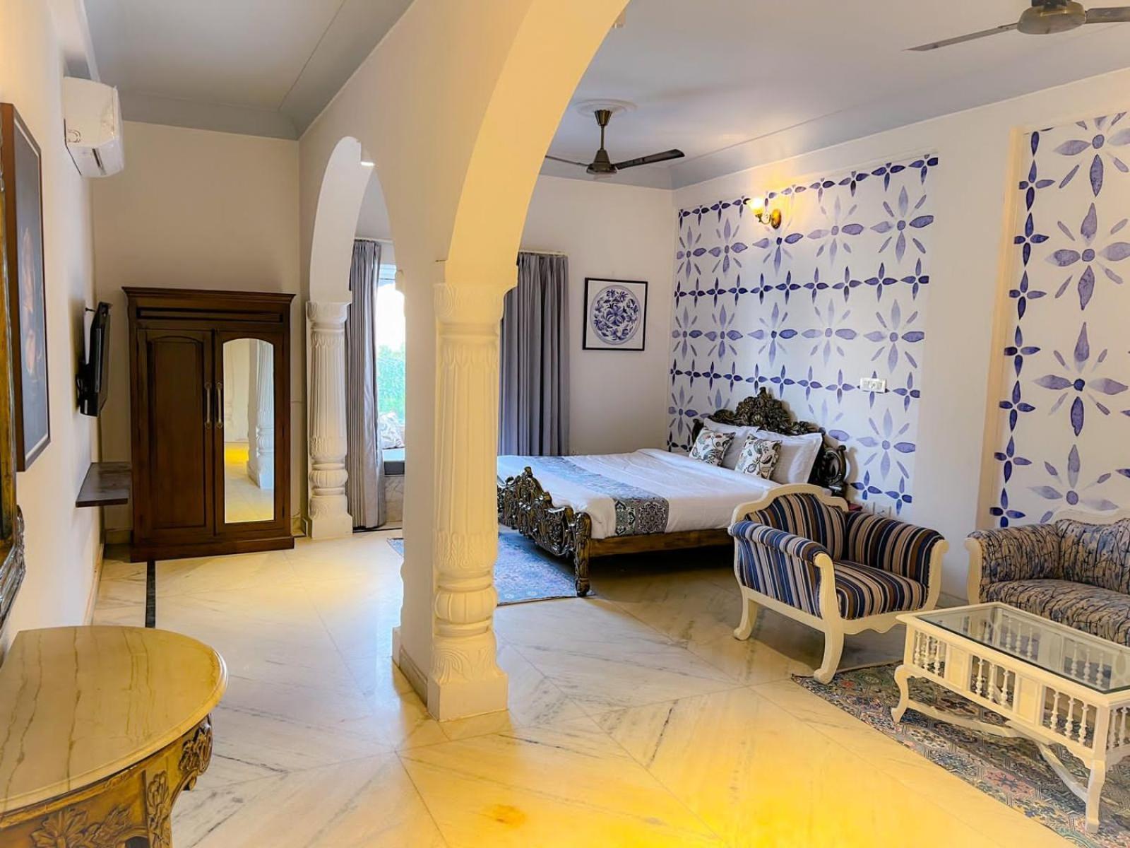 Dyore House By Bharat Mahal Palace
