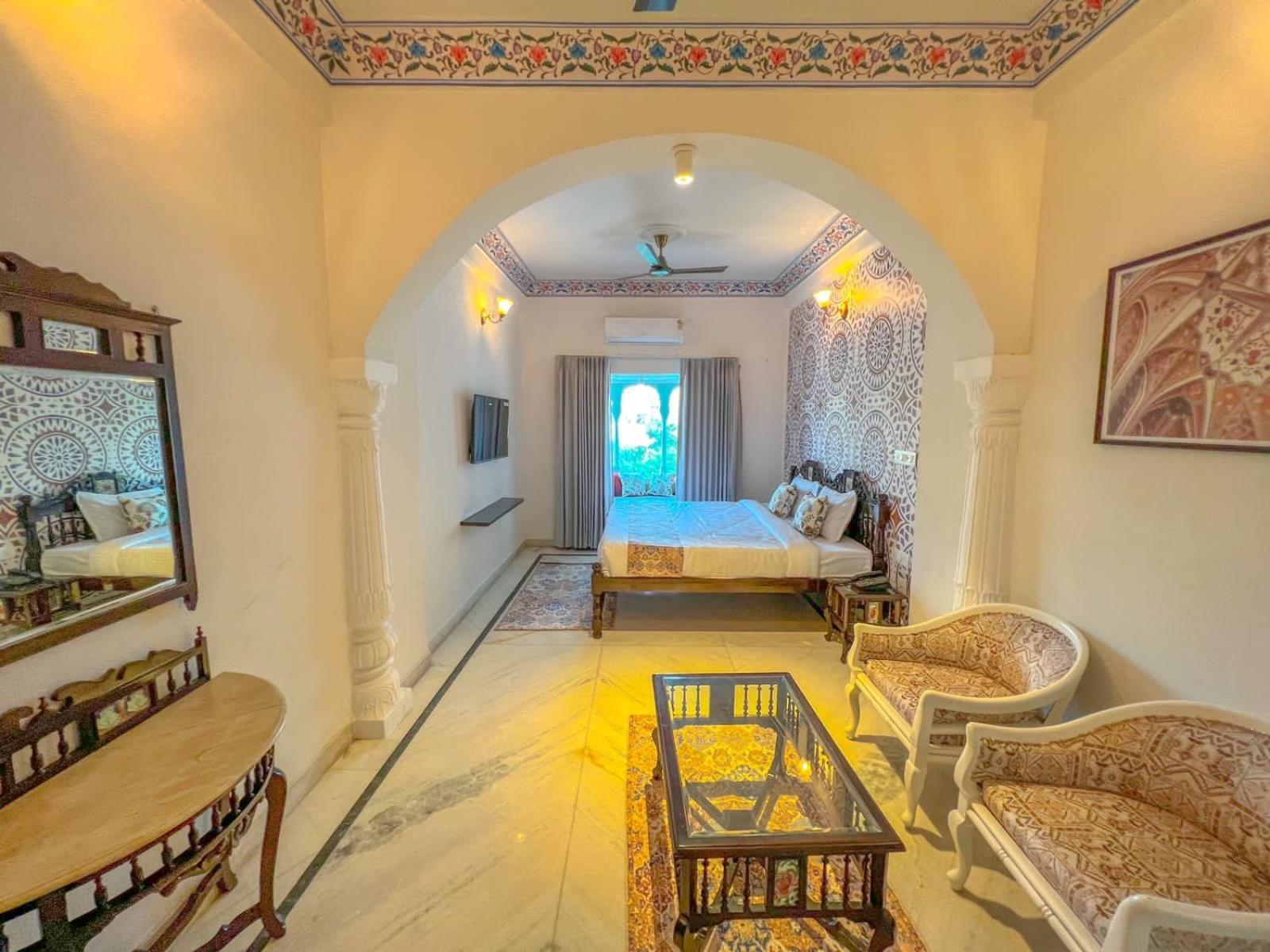 Dyore House By Bharat Mahal Palace Hotel 4*