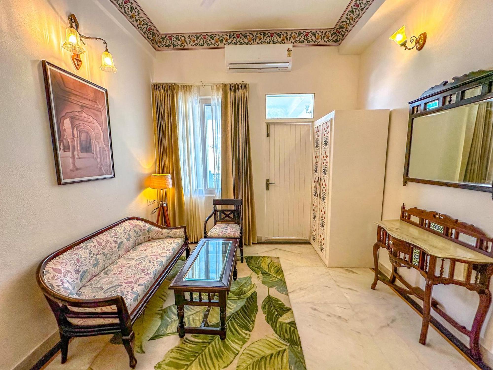 Dyore House By Bharat Mahal Palace Hotel