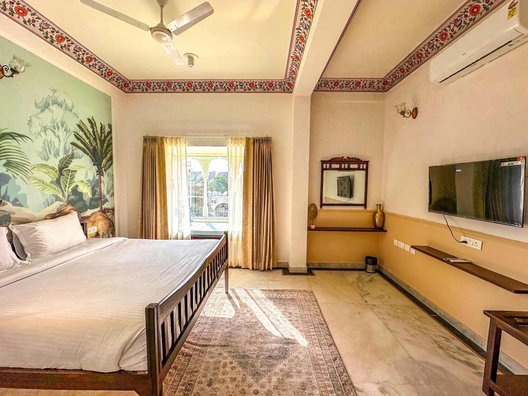 Hotel Dyore House By Bharat Mahal Palace