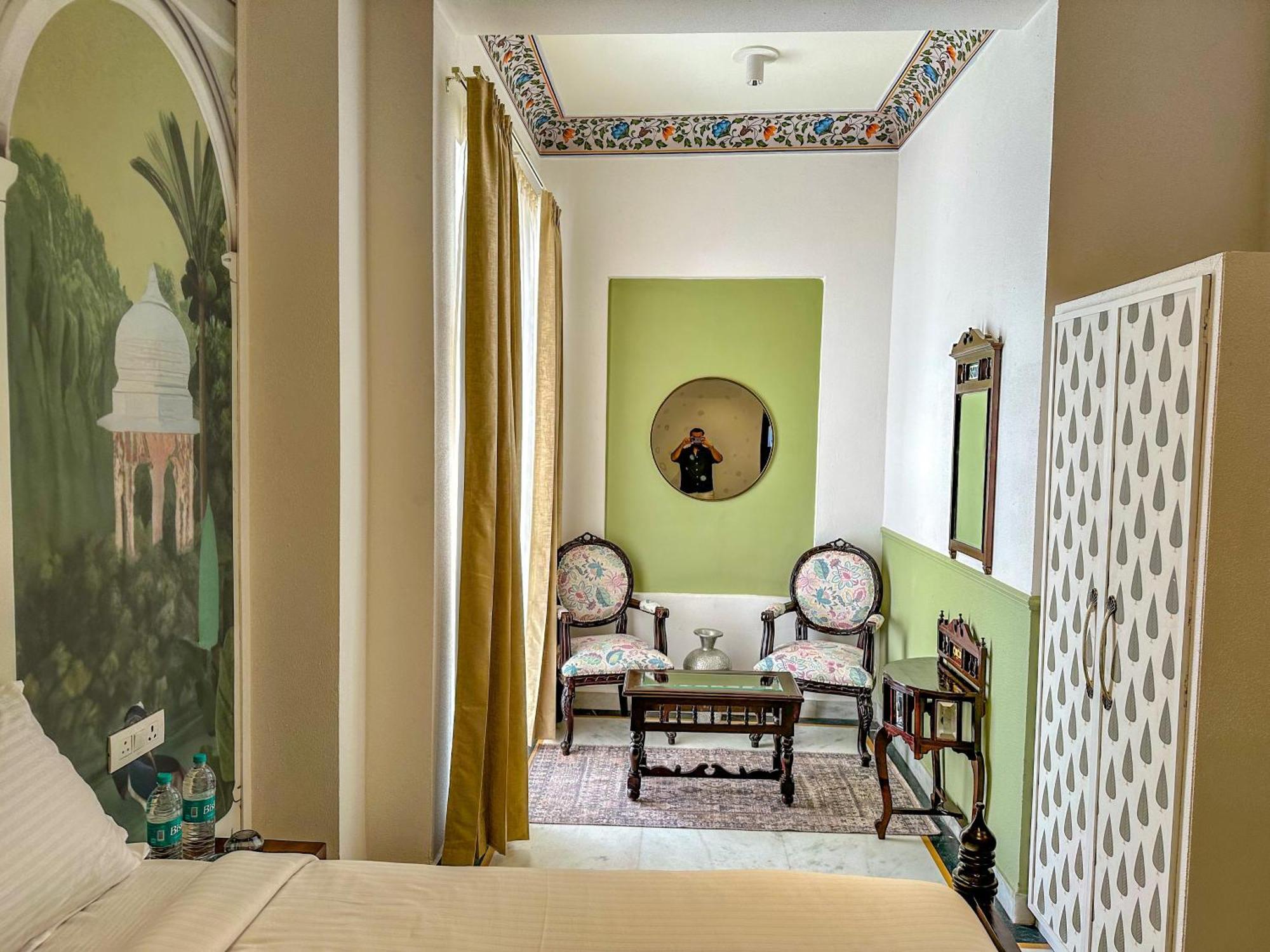 Dyore House By Bharat Mahal Palace Hotel 4*