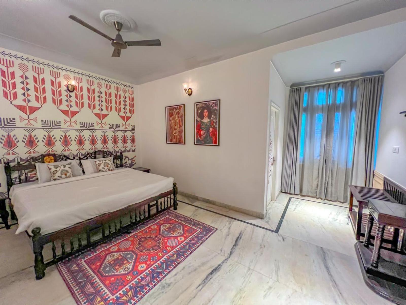 Dyore House By Bharat Mahal Palace