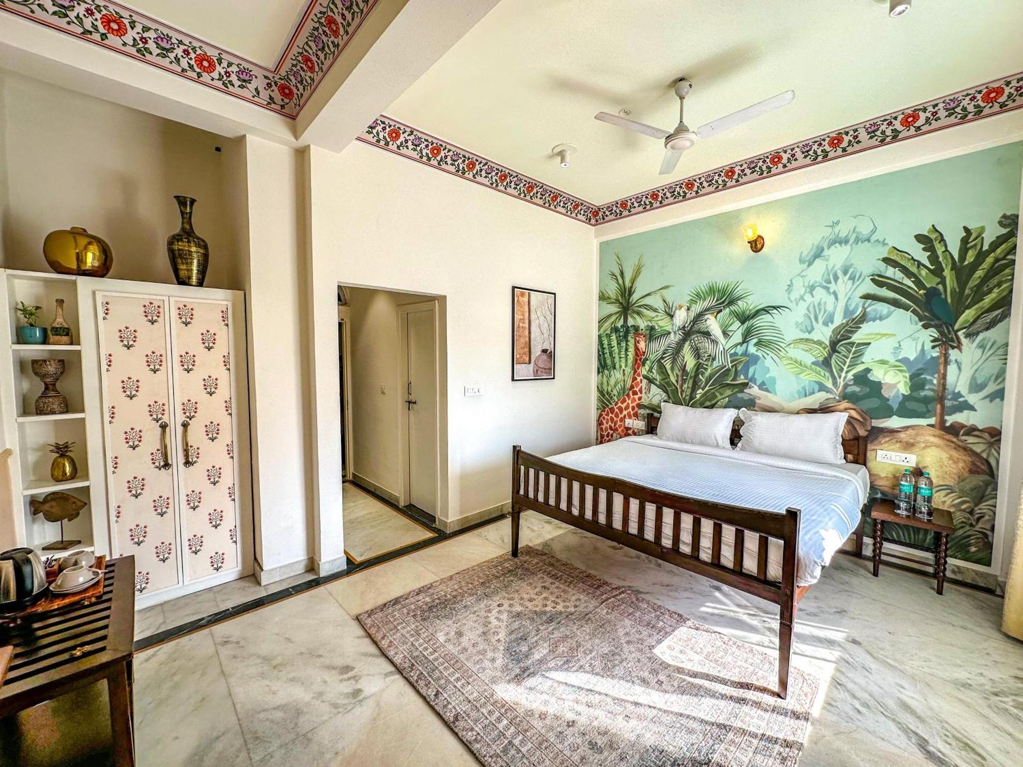 Dyore House By Bharat Mahal Palace Hotel 4*