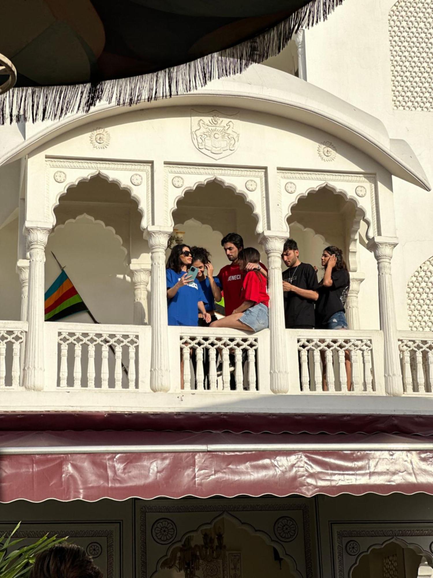 Dyore House By Bharat Mahal Palace