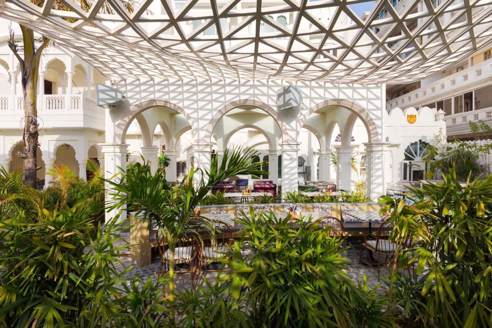 Dyore House By Bharat Mahal Palace