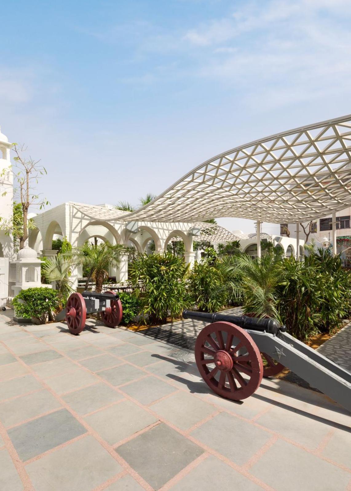 Hotel Dyore House By Bharat Mahal Palace 4*