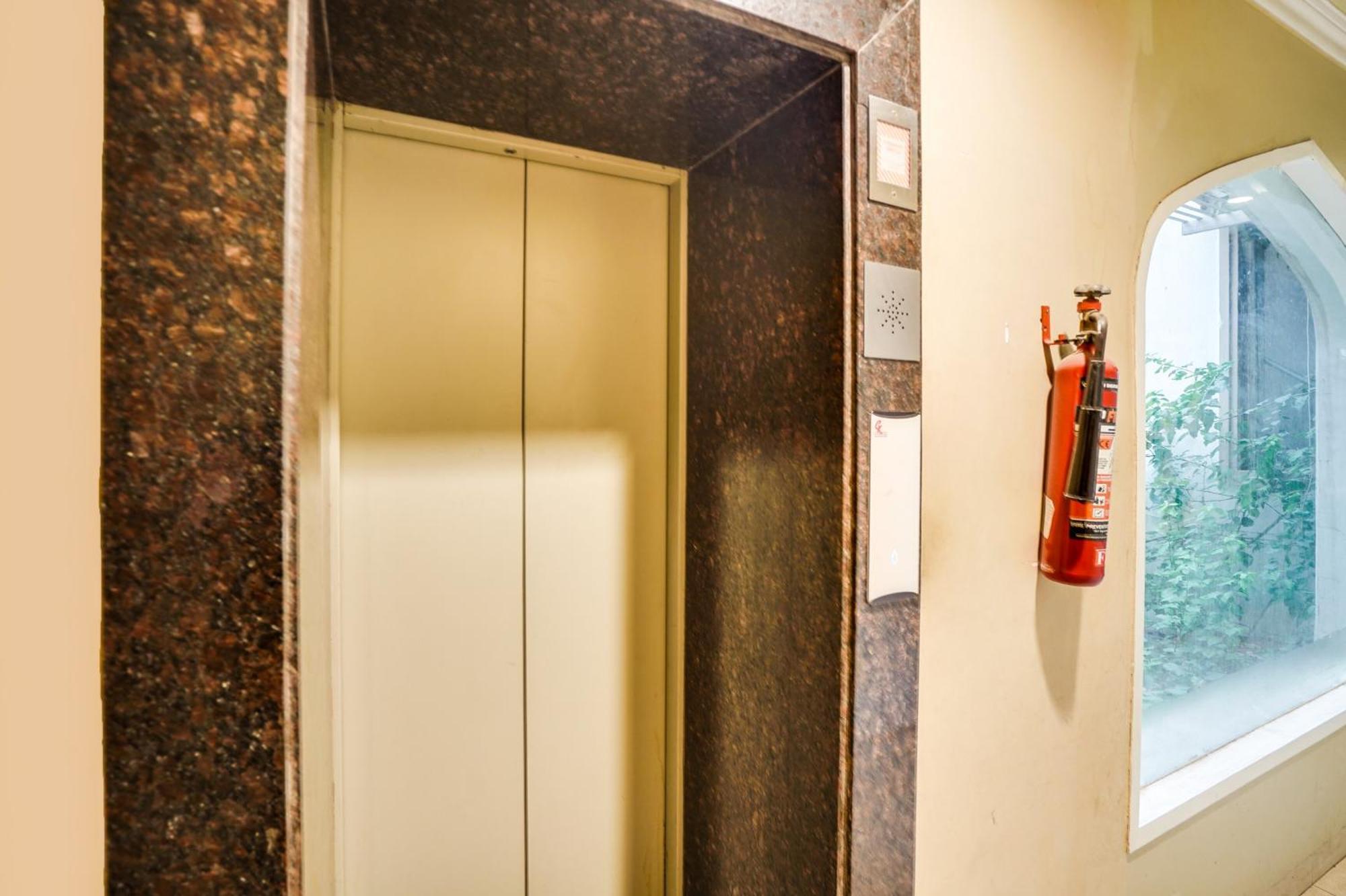 Super Townhouse Mansarovar Near Metro Station 4* Jaipur
