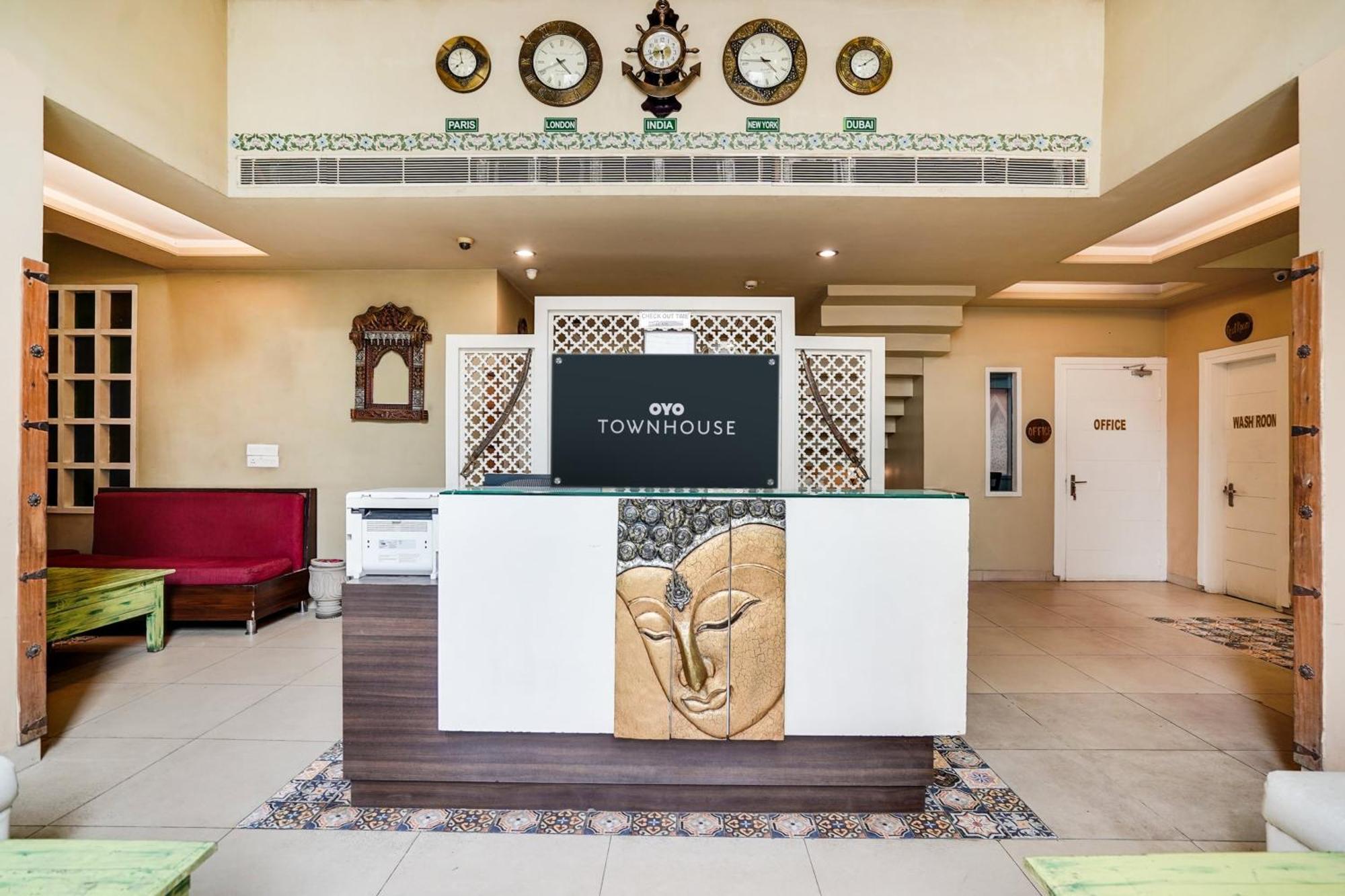 Super Townhouse Mansarovar Near Metro Station Jaipur
