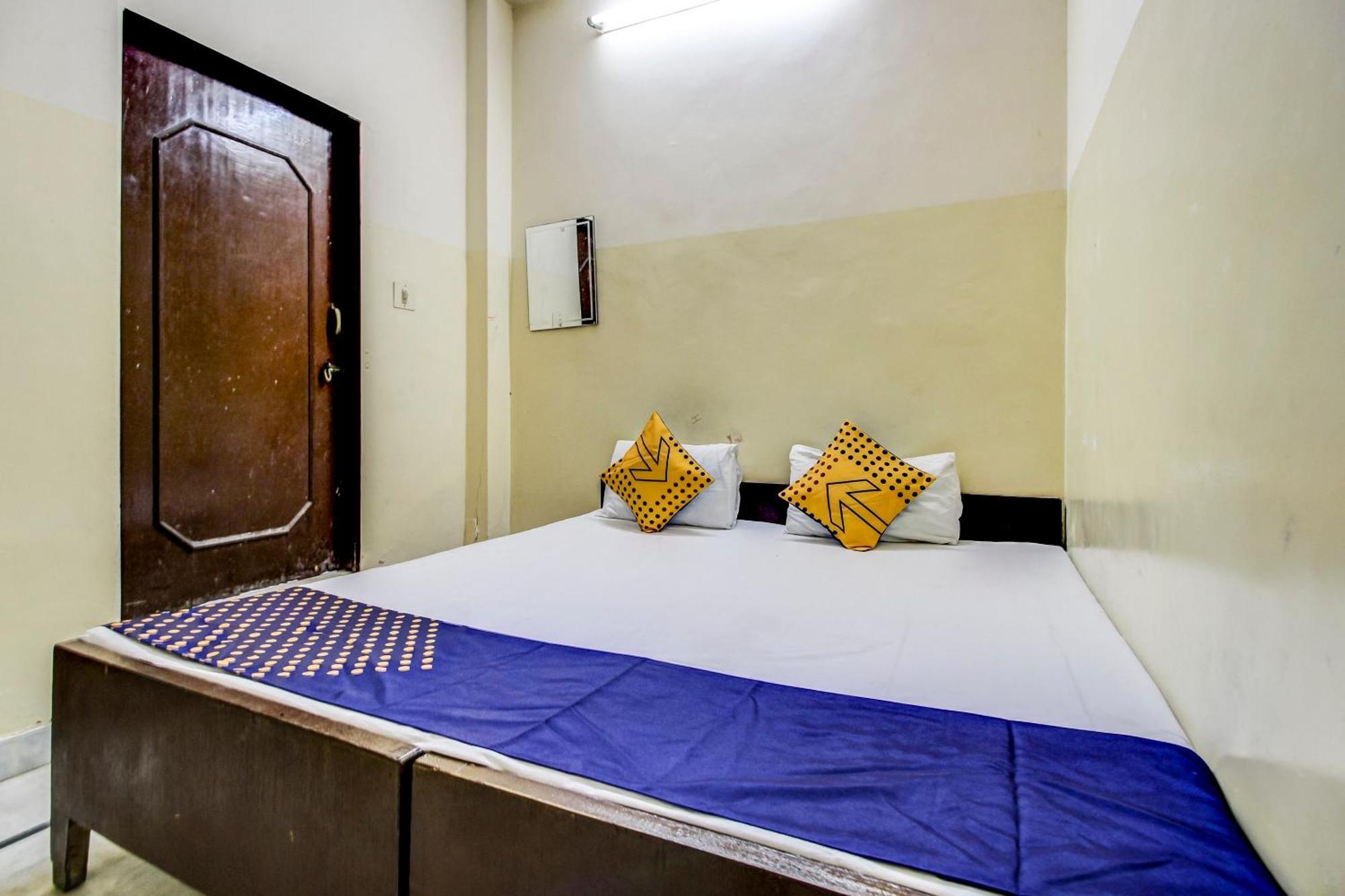 Hotel Spot On Govindam Palace 2*