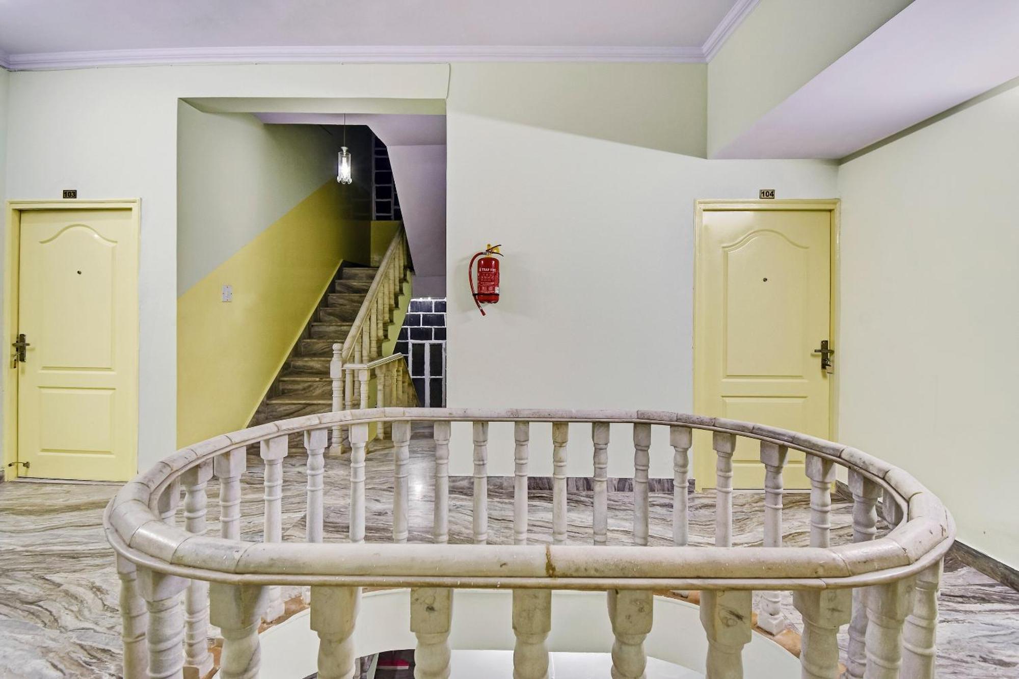Hotel O Madhav Palace Jaipur