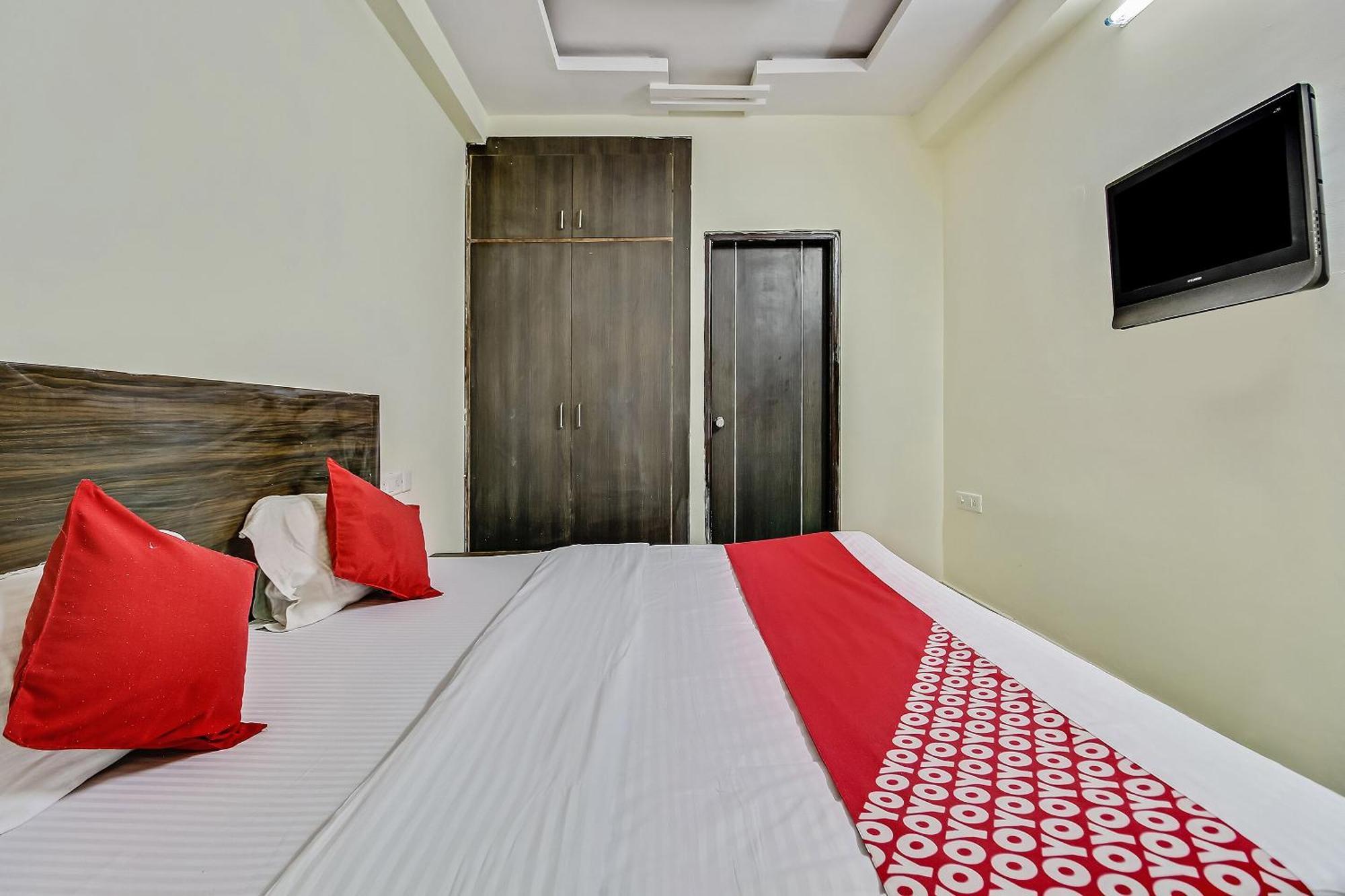 Hotel O Shri Sai Jyoti Hotel 3*