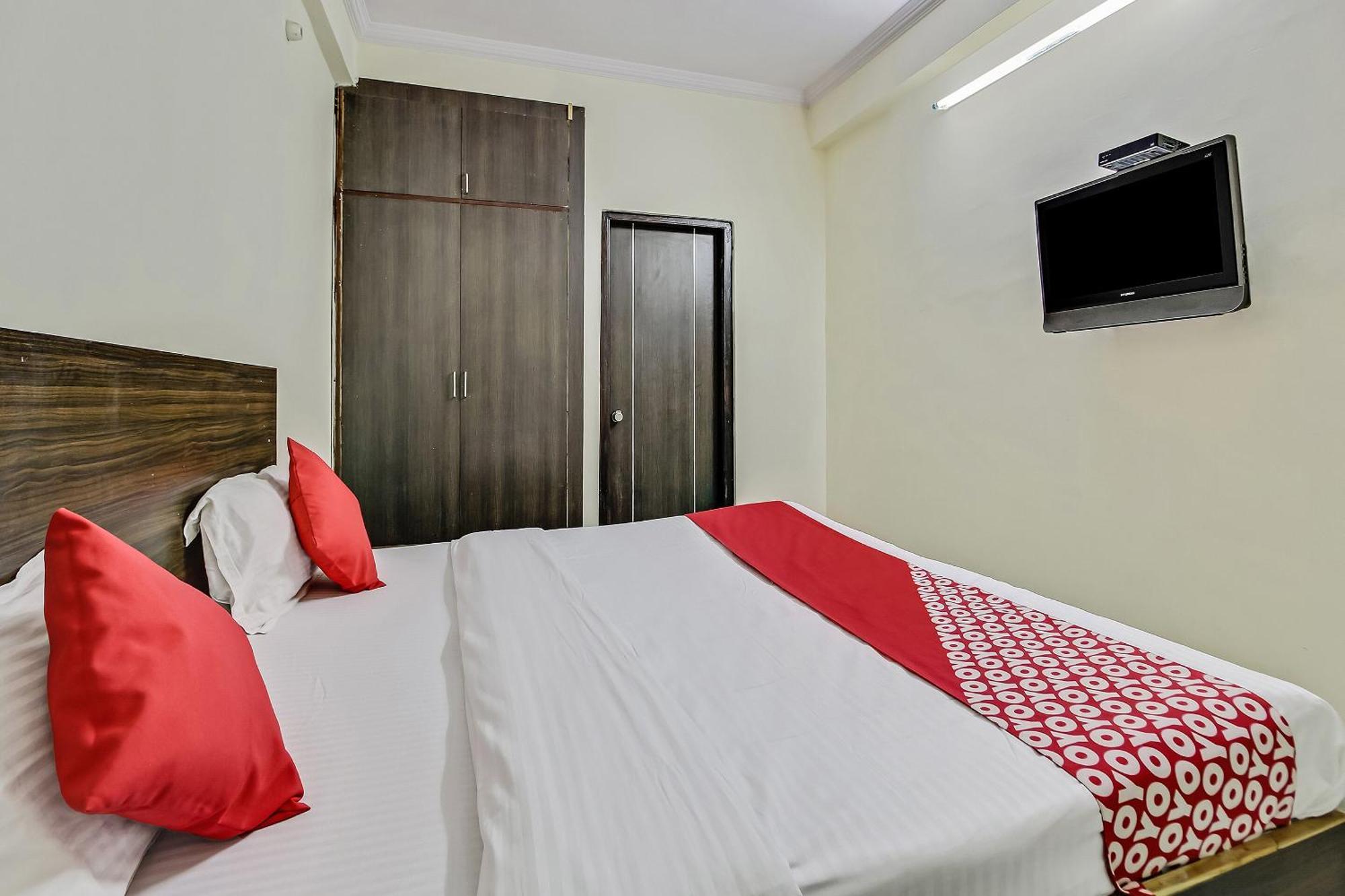 Hotel O Shri Sai Jyoti 3*