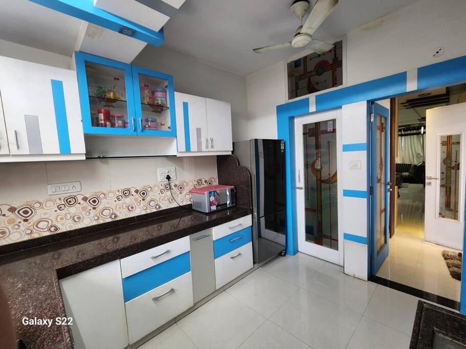 Centrally Located 2 Bhk Private Flat Apartment *