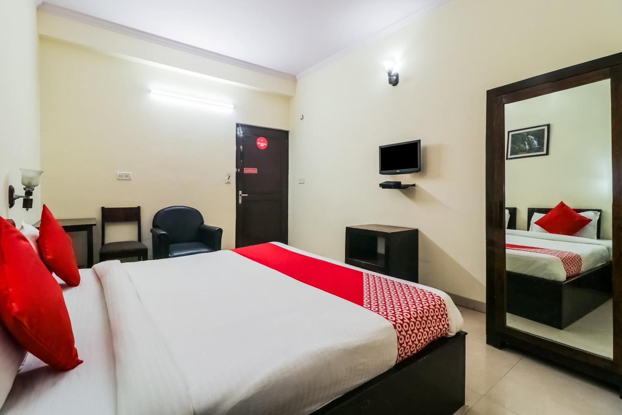 Townhouse Palm's Hotel 3*