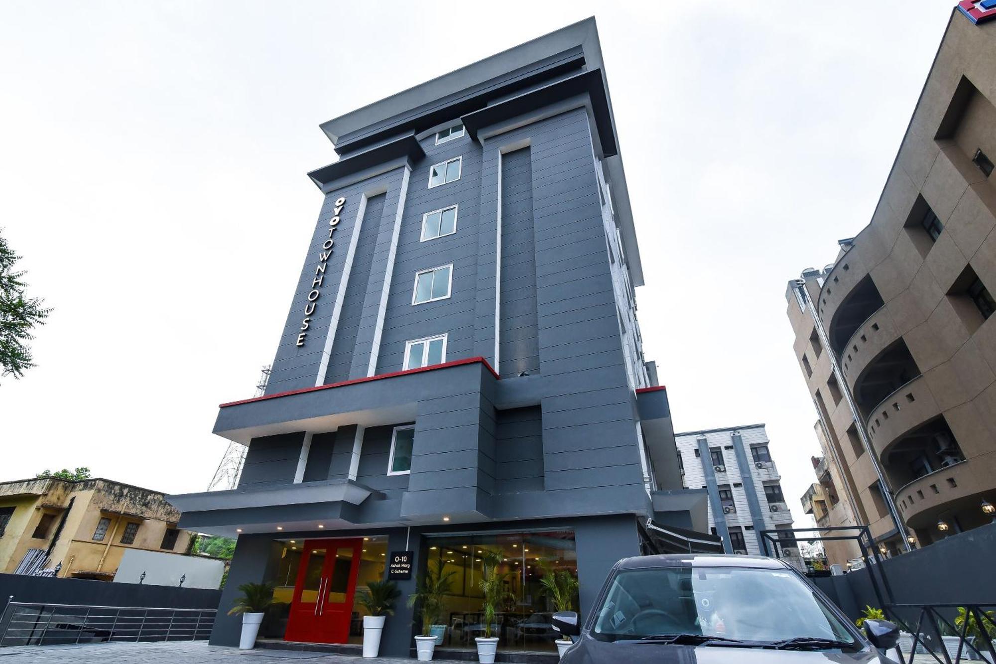 Hotel Townhouse C Scheme Ahinsa Circle