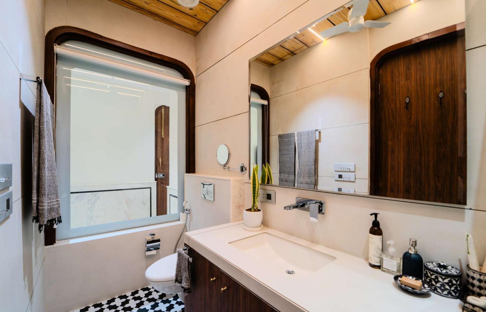 Hotel Artisav House 4*