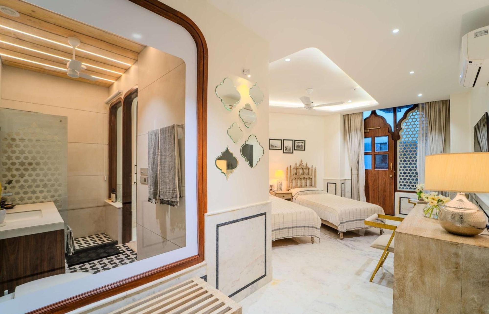 Artisav House 4*