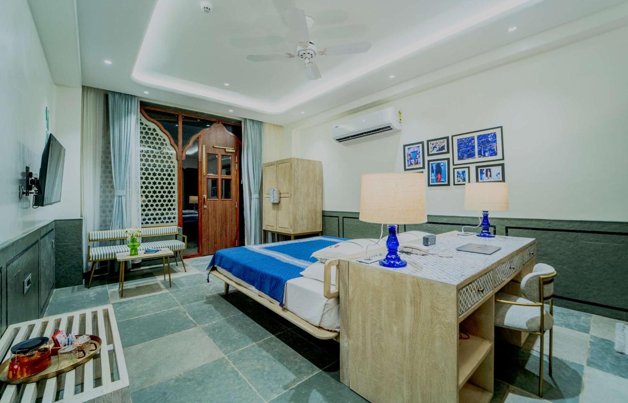 Artisav House Hotel