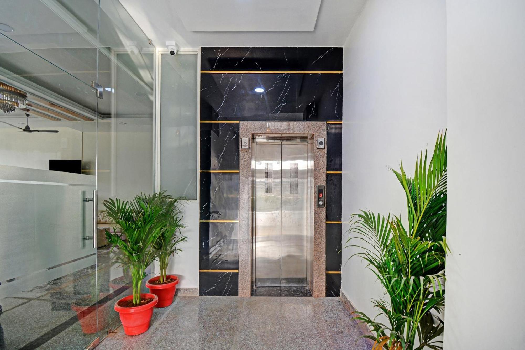 Hotel Townhouse Cm Palace Jaipur