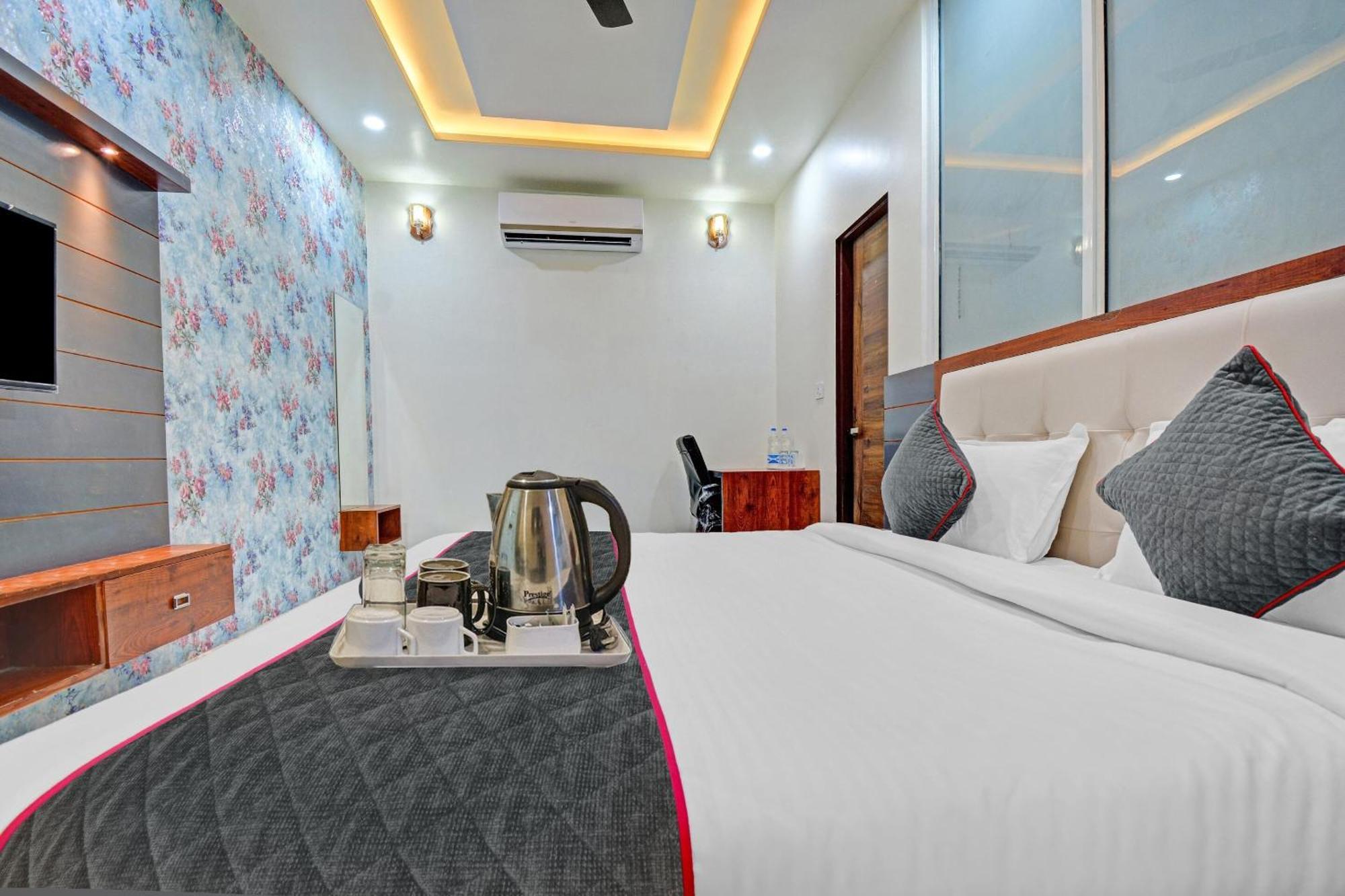 Hotel Townhouse Cm Palace 3*