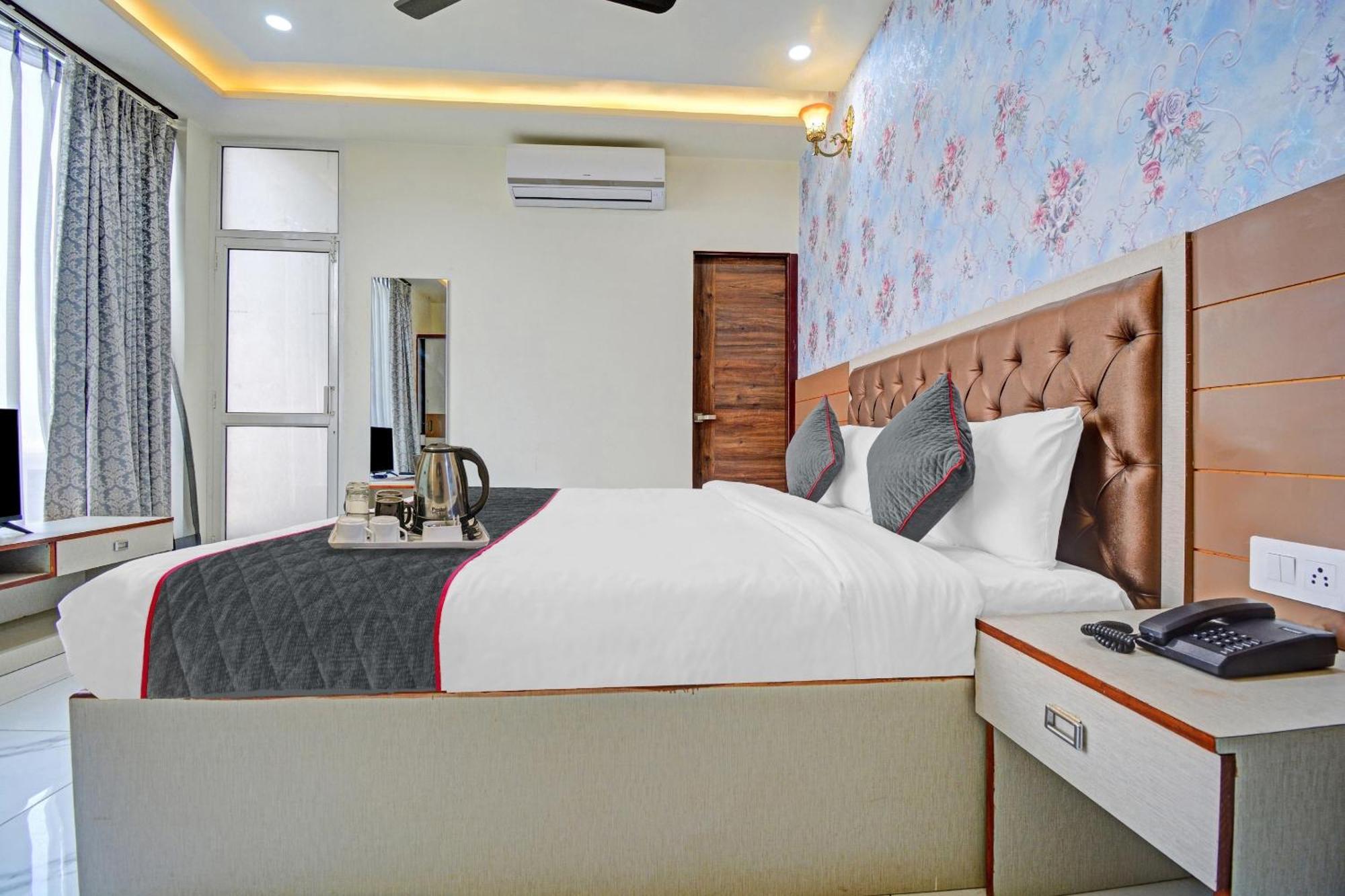Hotel Townhouse Cm Palace 3*