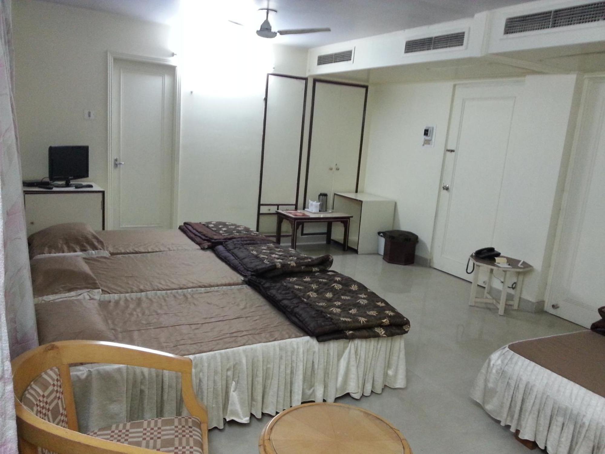 Kanchan Deep Hotel 3*