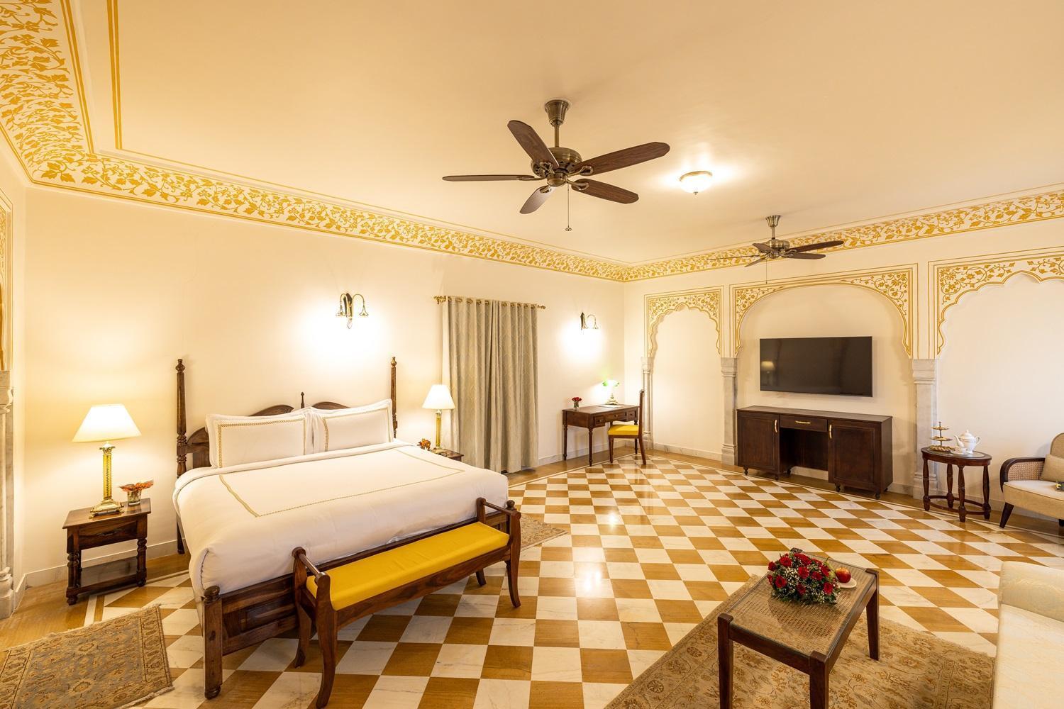 Royal Heritage Haveli Hotel