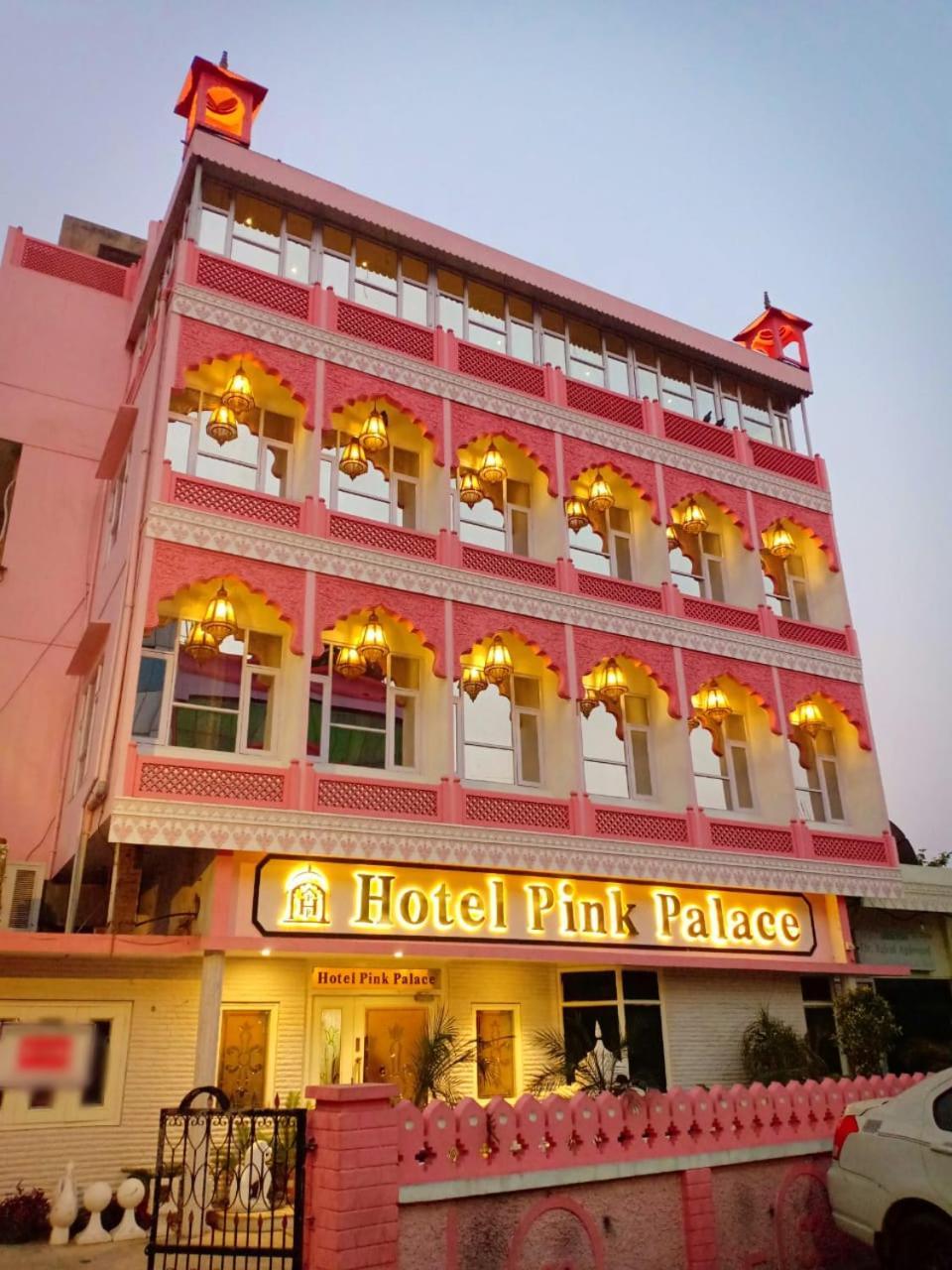 Hotel Pink Palace Jaipur