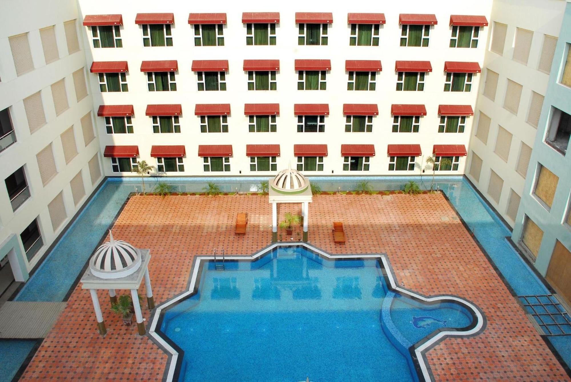 The Sky Imperial, Hotel