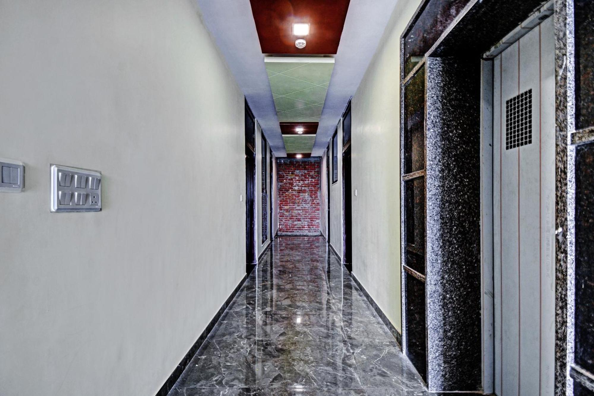 Hotel O Shree Govind 3*