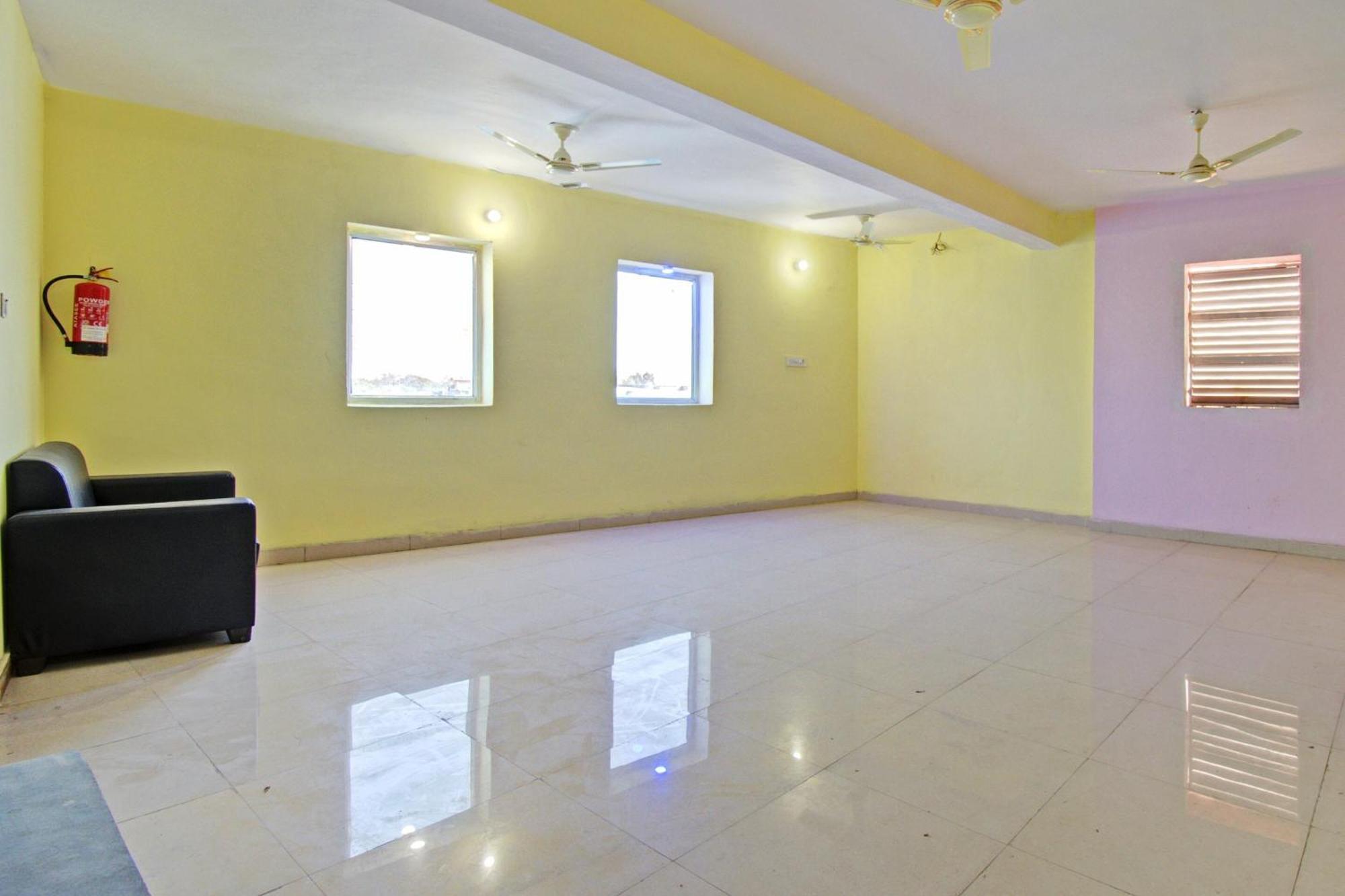 Hotel O Roshan 4*
